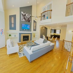 Spacious & Luxurious | 4 Beds 2.5 Bath w/ Jacuzzi