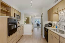 Premium Stay • Galleria Area | 2 BR & BA | 204