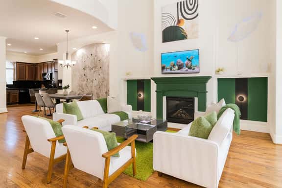 Summer State Near Galleria | Private Pool + Garage - Image 1