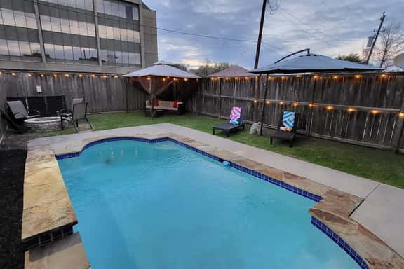 Casa Cove Central | 2 Homes + Pool | Sleeps 16 - Image 1