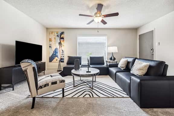 Elite Aurelia Residence| Stay & Unwind | Galleria - Image 1