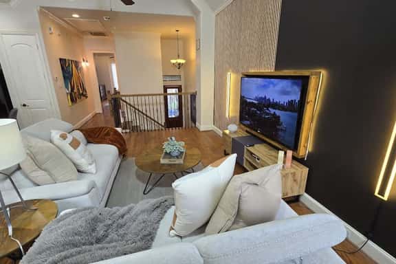 Relax & Unwind | Private Jacuzzi + Sleeps 7 | 3BR - Image 1